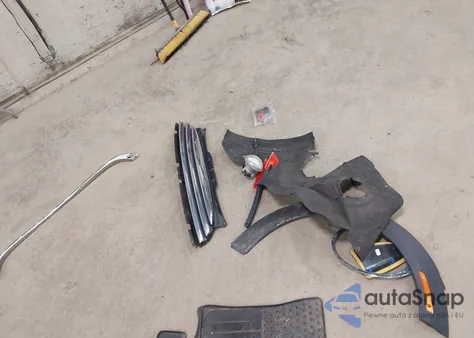 2008 Mini Cooper Clubman из США, поврежденный, VIN WMWML33528TN67402